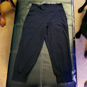Loose fit Lululemon Align 3/4 jogger